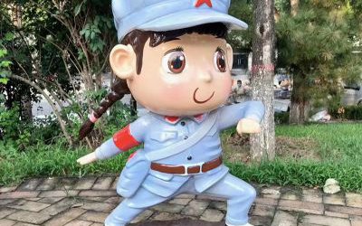 玻璃鋼彩繪卡通景區小女孩紅軍雕塑